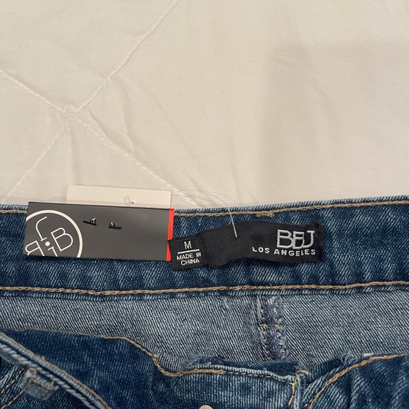 New with Tags Jean Distressed High Rise Mini Skirt Size Medium - Picture 2 of 4